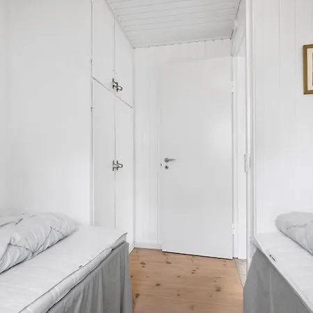 Feriehus Lovely Summer House With Bornholm Atmosphere Vester Somarken