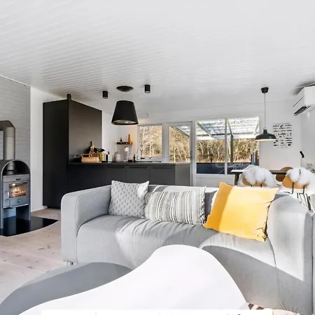 Lovely Summer House With Bornholm Atmosphere בית נופש
