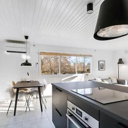 בית נופש Lovely Summer House With Bornholm Atmosphere *